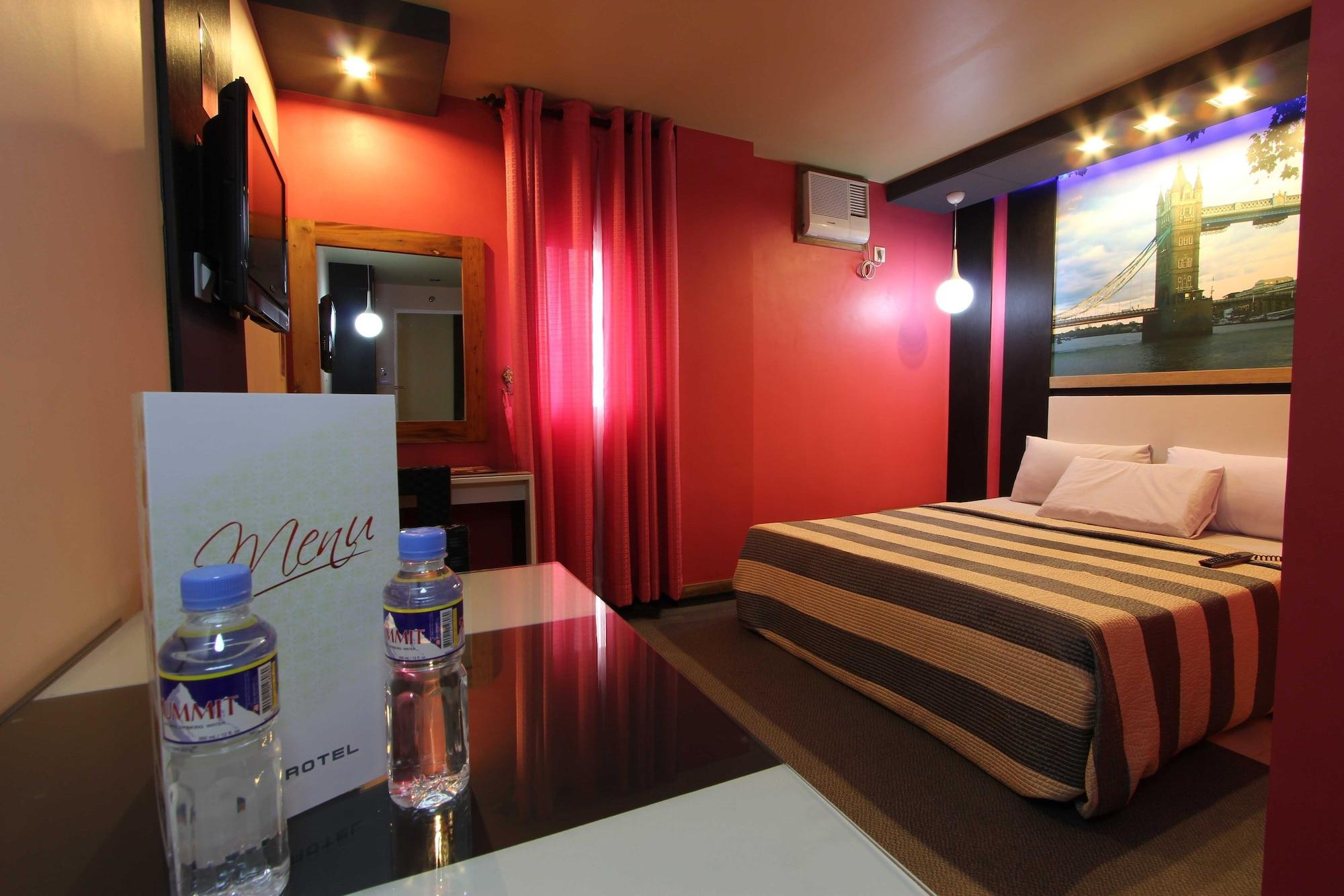 Eurotel North Edsa Кесон-Сити Экстерьер фото